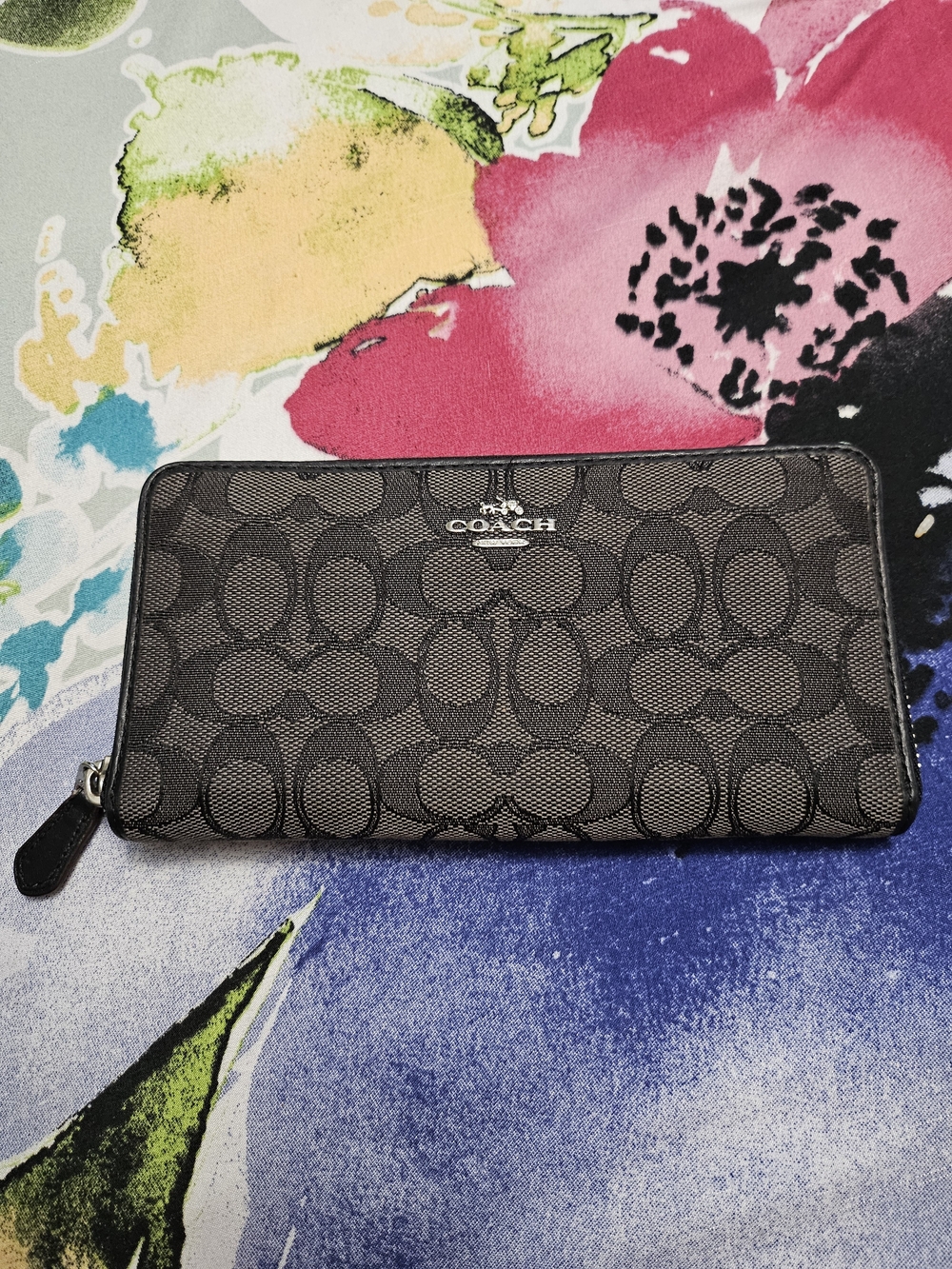 COACH Black Signature Zip Wallet